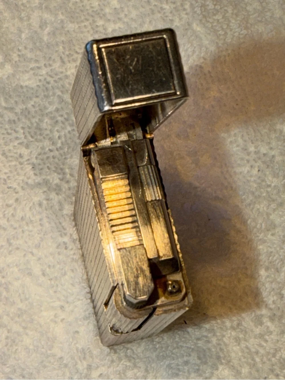 Silver Textured Men’s Lighter